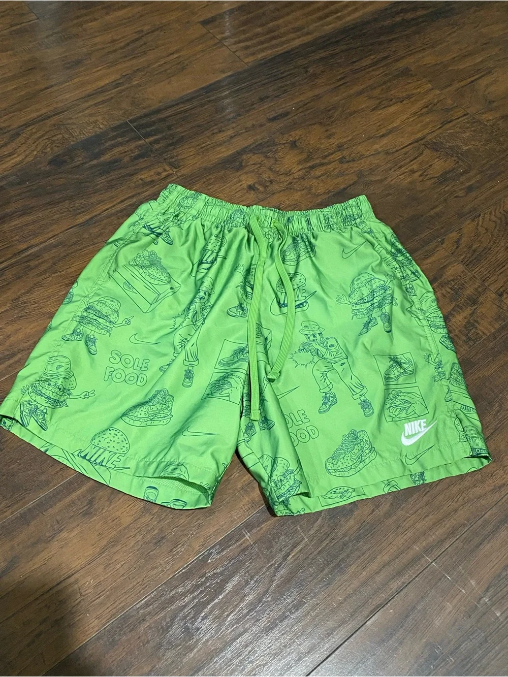 Nike Sportswear Sole Food Woven Flow Shorts Green DR9781-377 Size Small
